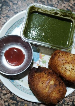 A picture of Yummy bread roll.