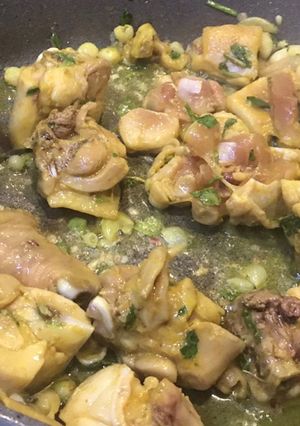 Hình của món Canh gà xứ Nghệ.