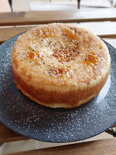 Foto principal de Bizcocho invertido de manzana, mascarpone y crema pastelera (sin gluten)
