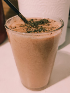 Una foto de Smoothie de papaya, fresa y sandía