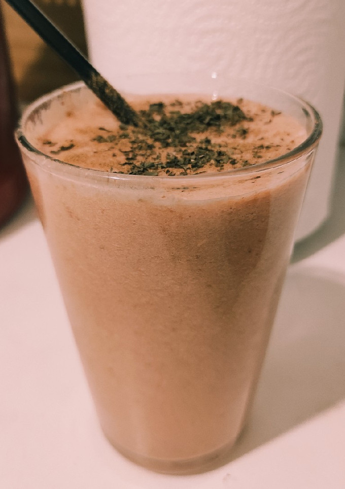 Una foto de Smoothie de papaya, fresa y sandía