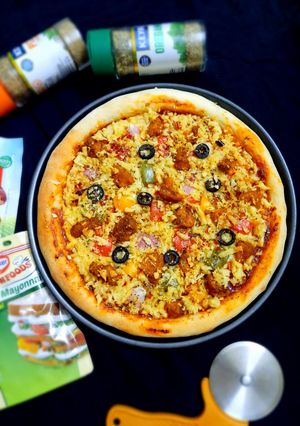 A picture of Chicken pizza.