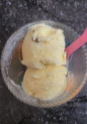 કાજુ દ્રાક્ષ આઈસક્રીમ (Kaju Draksh Ice-Cream Recipe In Gujarati) રેસીપી મુખ્ય ફોટો