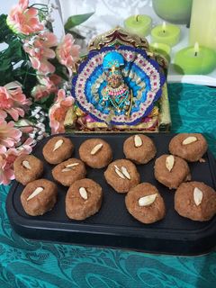મગસ (Magas Recipe In Gujarati) રેસીપી મુખ્ય ફોટો