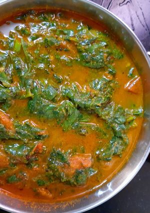 A picture of Tamatar palak ki sabji.