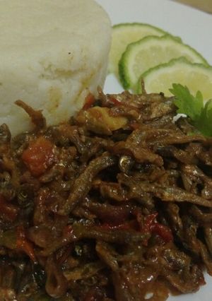 A picture of Sima served with Omena.