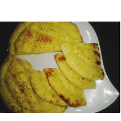A picture of Turkish pide bread.