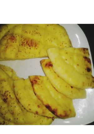 A picture of Turkish pide bread.