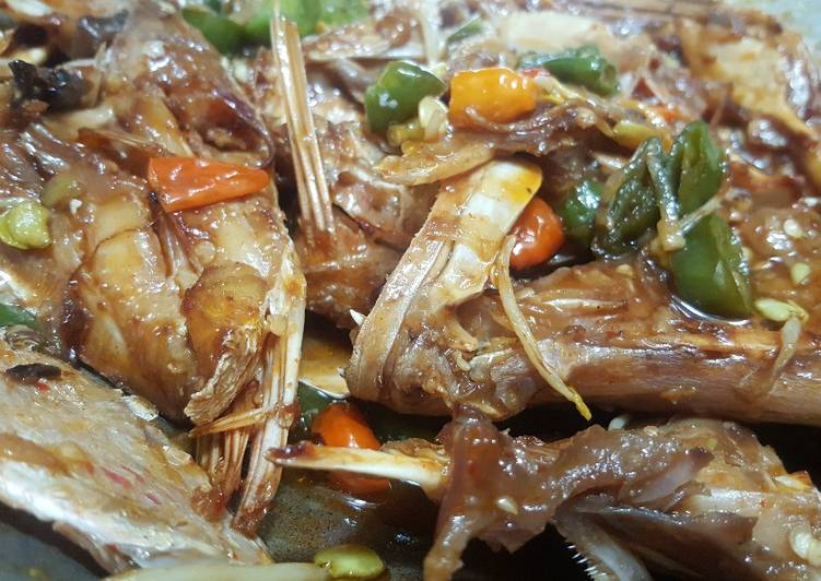 Bumbu mengolah Kepala kakap masak asam pedas Lezat