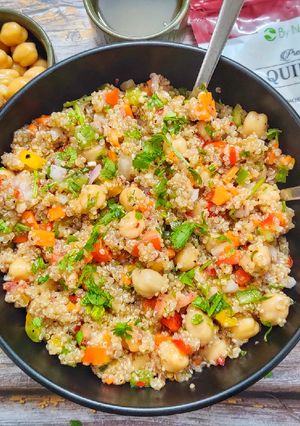 A picture of Quinoa Chickpea Salad.