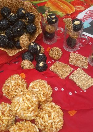 ચીક્કી (Chikki recipe in Gujarati) રેસીપી મુખ્ય ફોટો