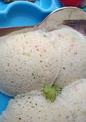 A picture of Suji Idli.