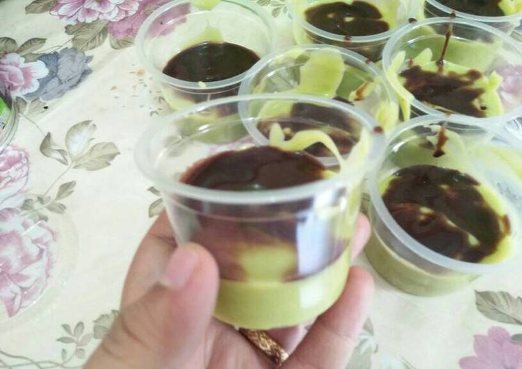 Langkah Mudah untuk Menyiapkan Ice cream avocado no mixer Anti Gagal