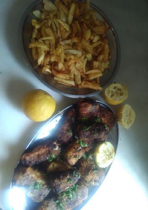 صورة لوصفة سمك مقلي مع بطاطا
