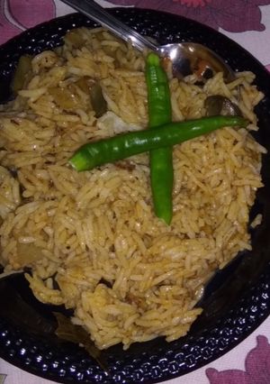 A picture of Vangi bhaat.