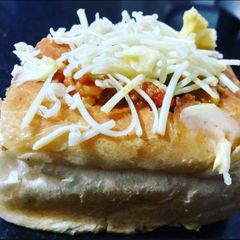 A picture of Chesse Pav Bhaji Boms.