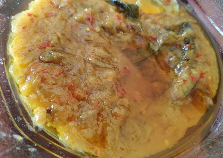 Sambal tempoyak teri pedas