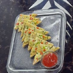 A picture of Chesse Chilli Toast.