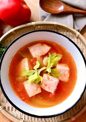 Hình của món Canh Ngót Cá Hồi Cà Chua.