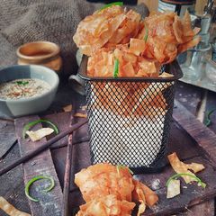 A picture of Crispy Prawn balls.