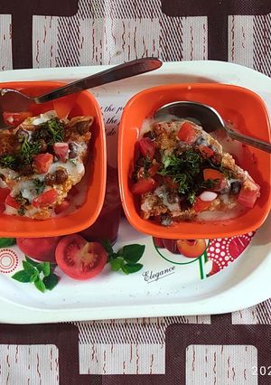 समोसा छोले चाट (Samosa Chole Chat Recipe In Marathi) रेसिपी चे मुख्य फोटो 