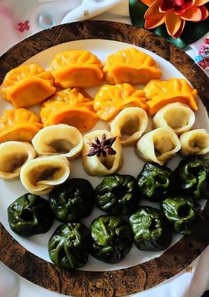 A picture of Tri Colour Momos.