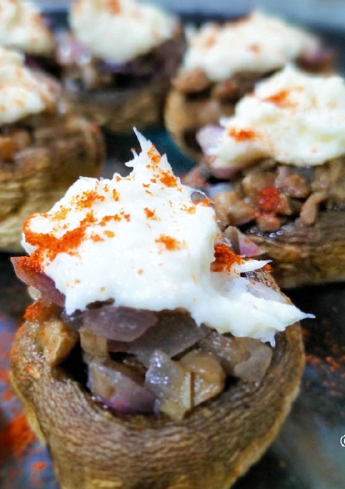 Una foto de Champiñones rellenos con brandada de bacalao
