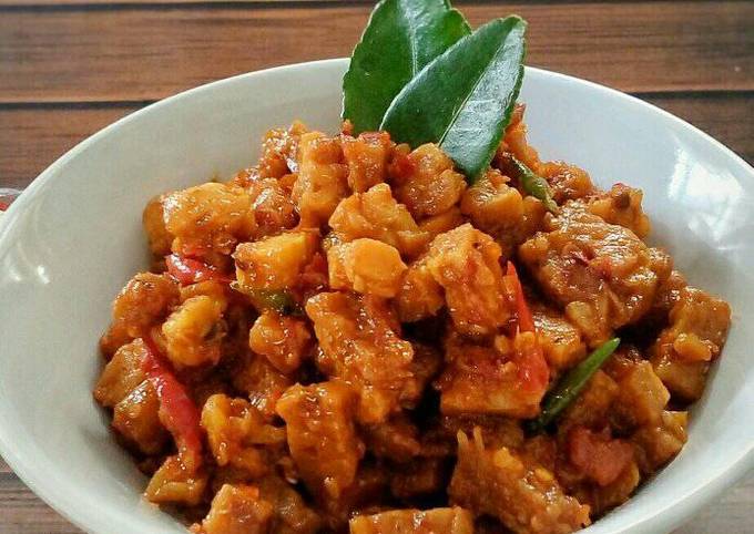 Cara membuat 2. Orek tempe basah bumbu uleg Cara membuat 2. Orek tempe basah bumbu uleg