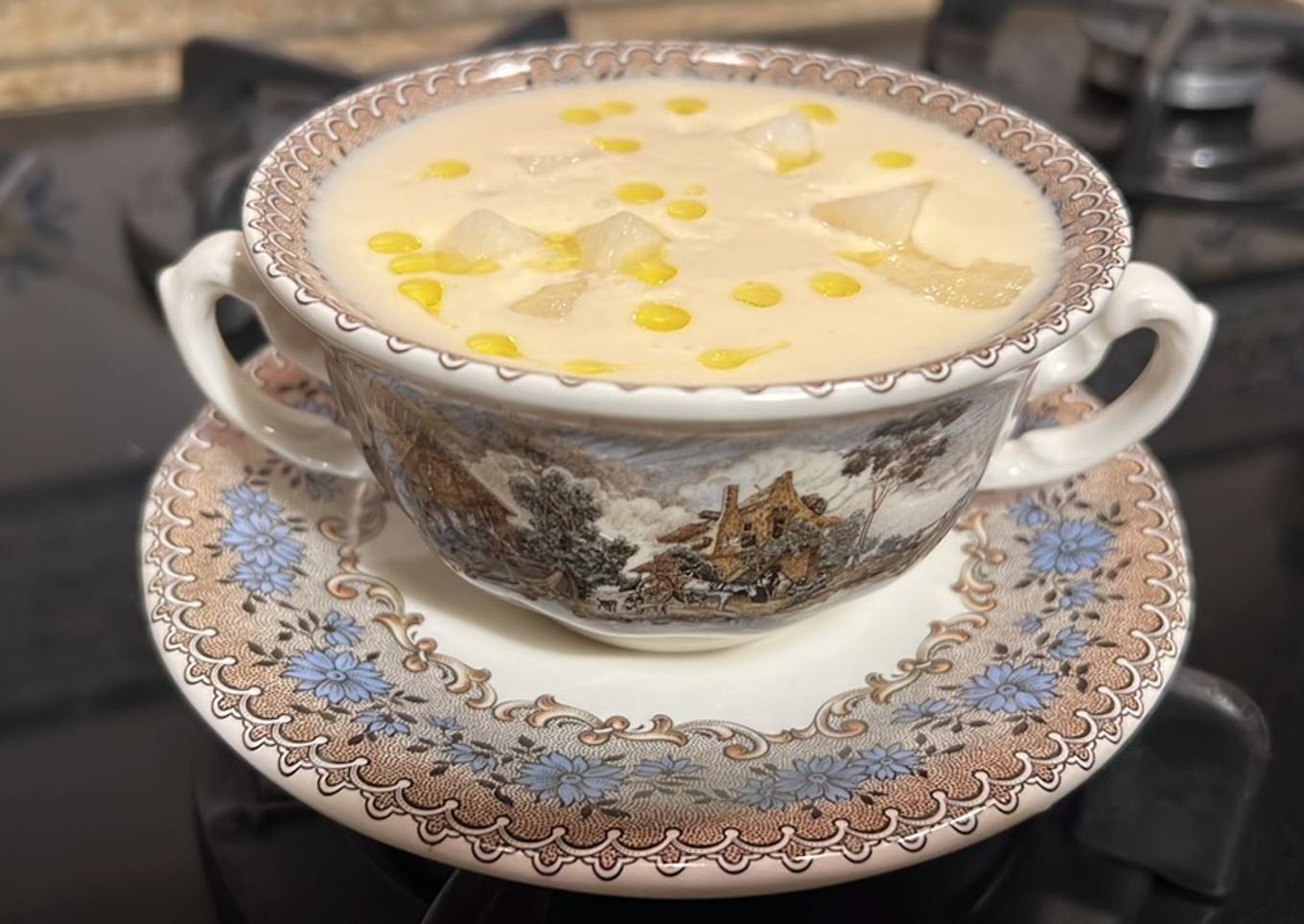 Ajoblanco con leche de coco y melón