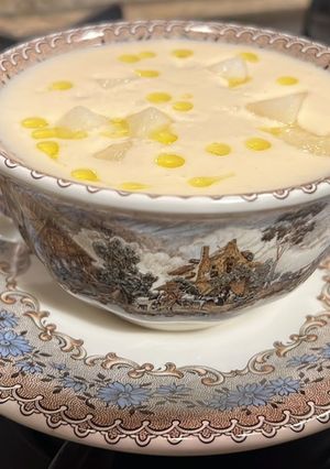 Una foto de Ajoblanco con leche de coco y melón