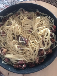 Una foto de Carbonara de oreja y trufa