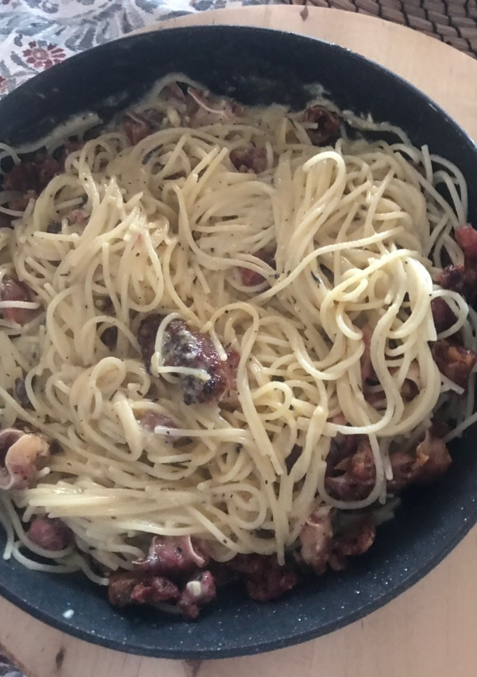 Una foto de Carbonara de oreja y trufa