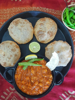 પંજાબી છોલે (Punjabi Chole Recipe In Gujarati) રેસીપી મુખ્ય ફોટો