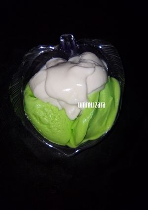A picture of Vanilla ice cream.