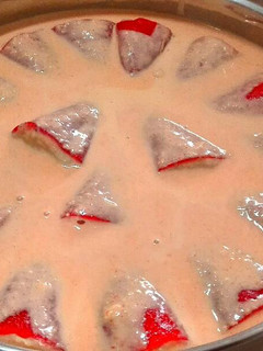 Una foto de Pimientos del piquillo rellenos de merluza y gambas