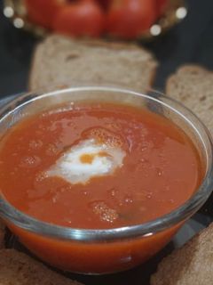 ટોમેટો સુપ (Tomato soup recipe in Gujarati) રેસીપી મુખ્ય ફોટો