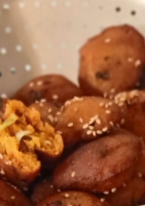 વડા (Vada Recipe In Gujarati) રેસીપી મુખ્ય ફોટો