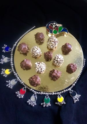 ડ્રાયફ્રુટ ચોકલેટ (Dryfruit Chocolate recipe In Gujarati) રેસીપી મુખ્ય ફોટો