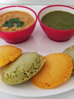 முடக்கத்தான் புதினா வரகரிசி இட்லி மற்றும் கேரட் வரகரிசி இட்லி செய்முறை முக்கிய புகைப்படம்
