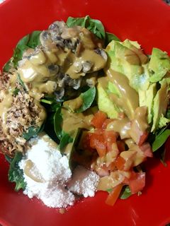 Una foto de Ensalada de espinacas en salsa miel&mostaza