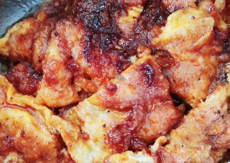 Bagaimana Menyiapkan Telor Bebek Dadar Sambal Pala Anti Gagal