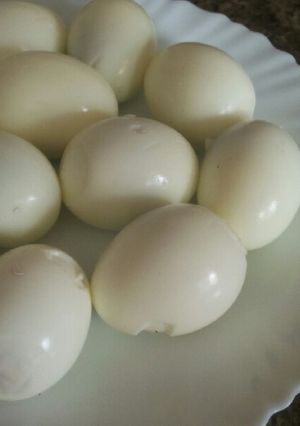 A picture of Boiled eggs.