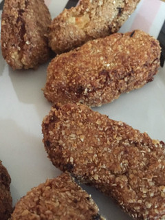 Una foto de Croquetas de coliflor y atún, rebosadas en avena molida