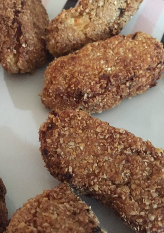 Una foto de Croquetas de coliflor y atún, rebosadas en avena molida 