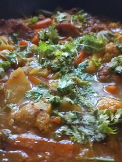 সব্জী দিয়ে মাছের ঝোল (sabji diye macher jhol recipe in bengali) রেসিপির প্রধান ছবি