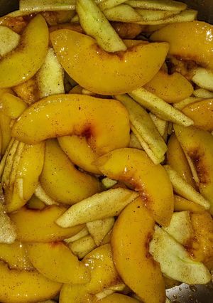A picture of Easy apple peach crisp.