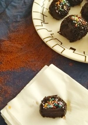A picture of Caramel Chocolate Truffles.