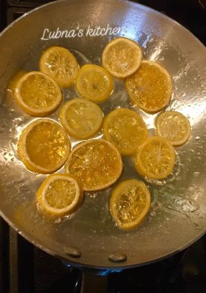 A picture of HOMEMADE LEMON SLICE CANDIED:.