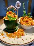 Bunter Couscous in Zucchini