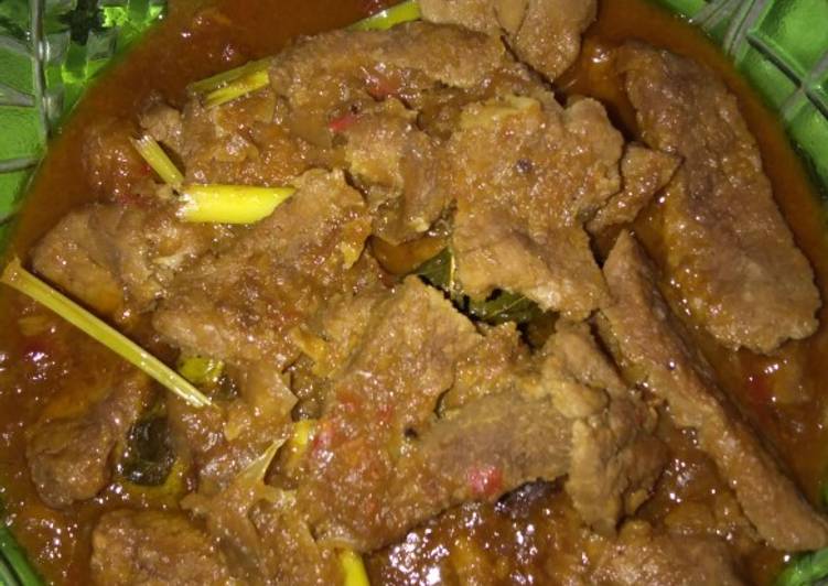 Lapis daging sapi